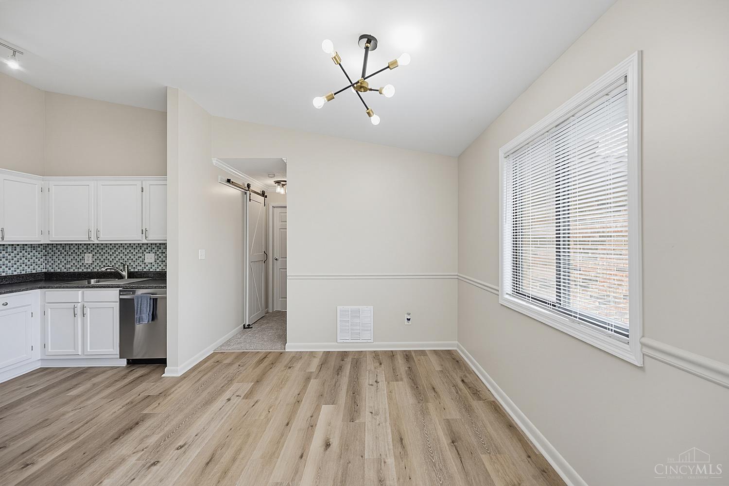 9516 Woodland Hills Drive, West Chester, OH, 45011 — photo 7