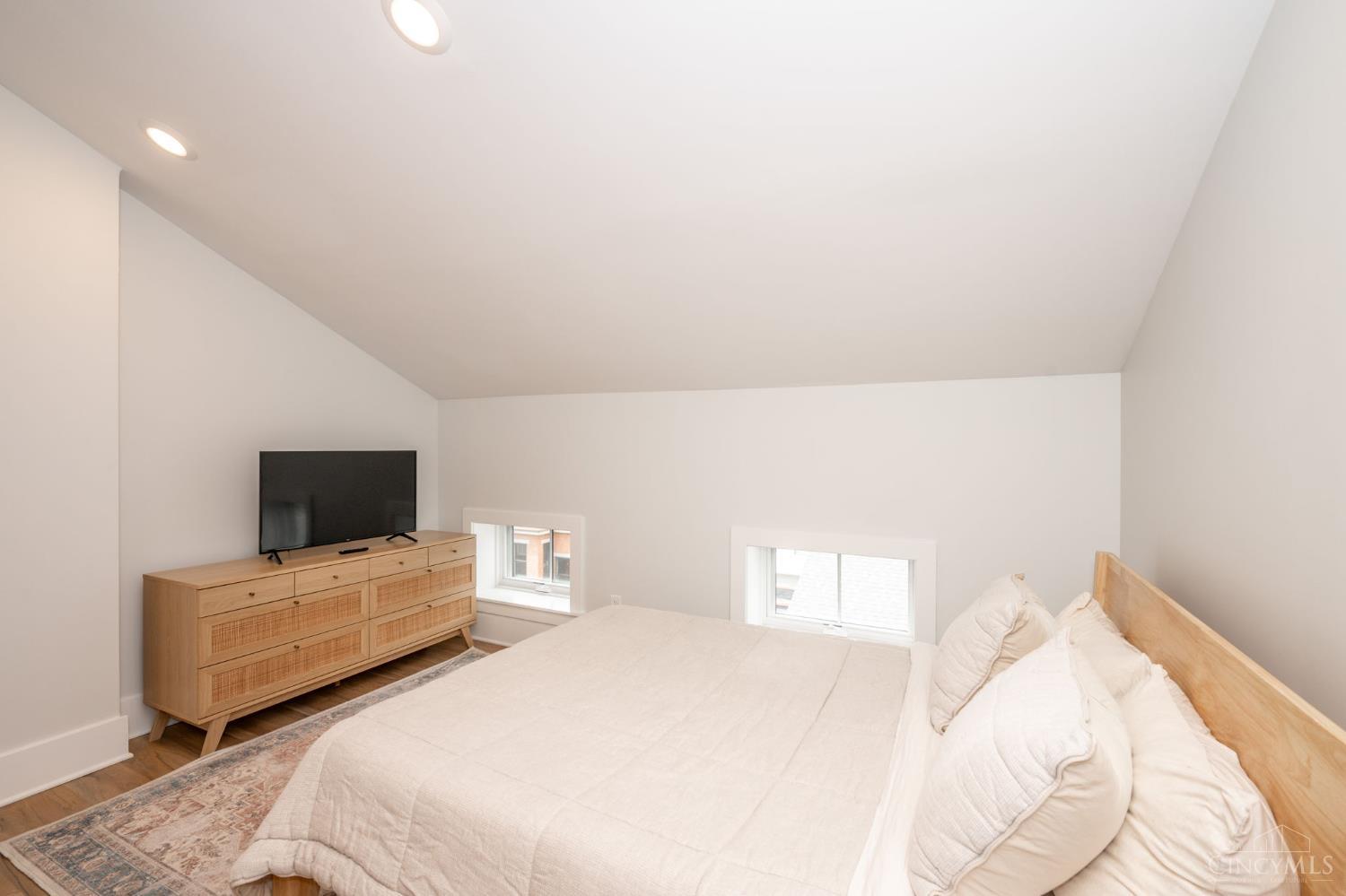 915 Vine Street #401, Cincinnati, OH, 45202 — photo 19