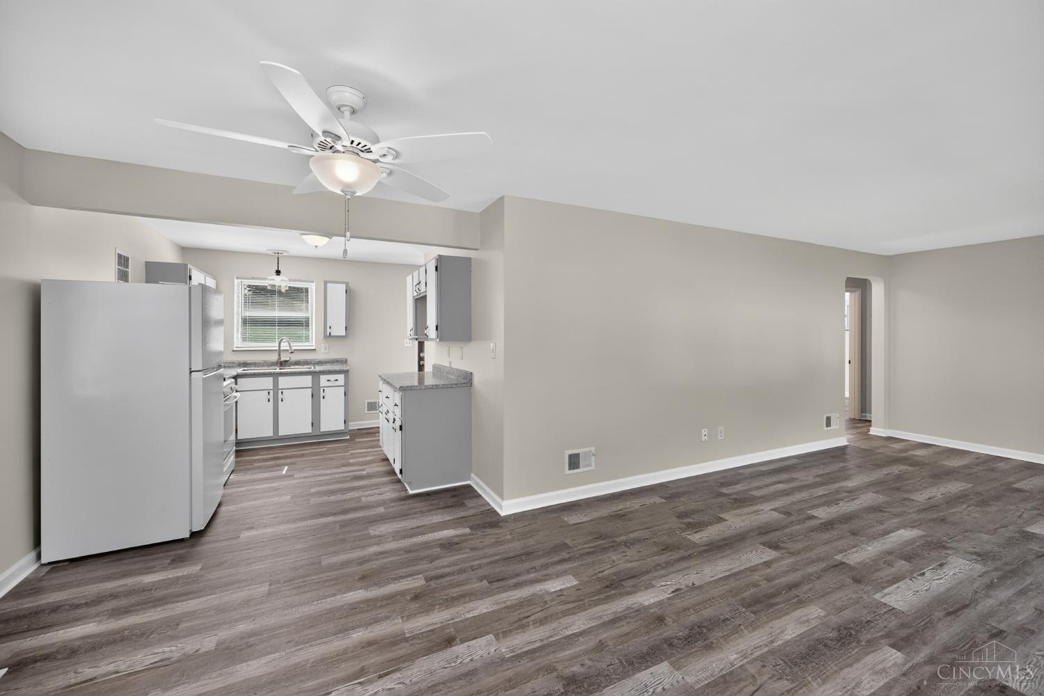 518 Rentz Place, Delhi Twp, OH, 45238 — photo 4