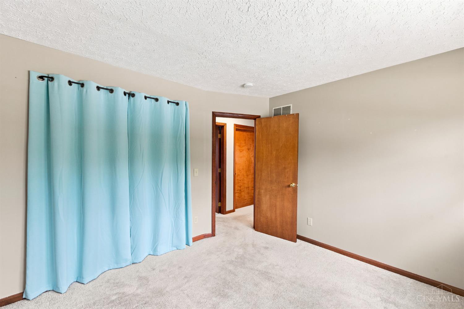 6980 Dovehill Lane, Green Twp, OH, 45248 — photo 24
