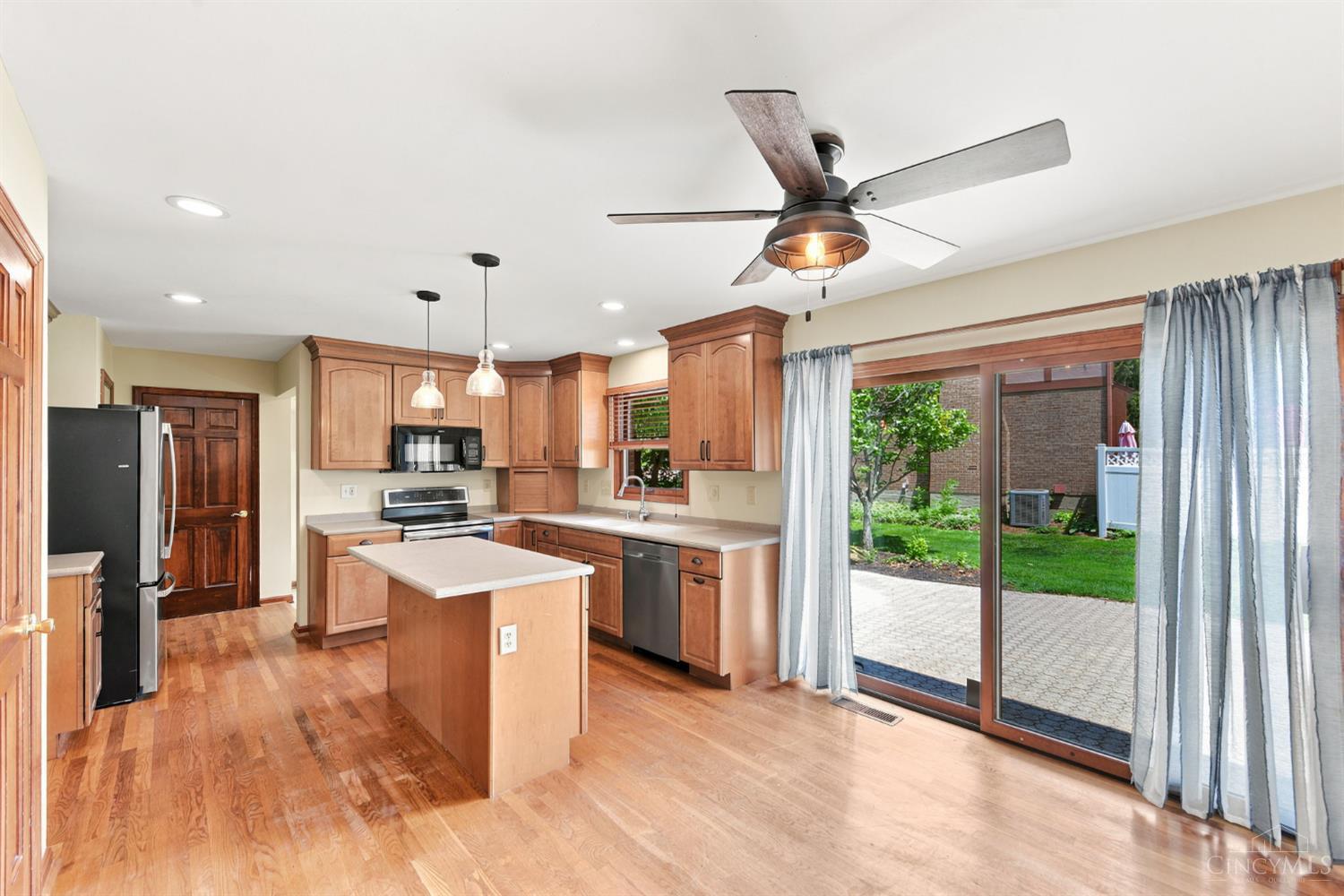 6980 Dovehill Lane, Green Twp, OH, 45248 — photo 5