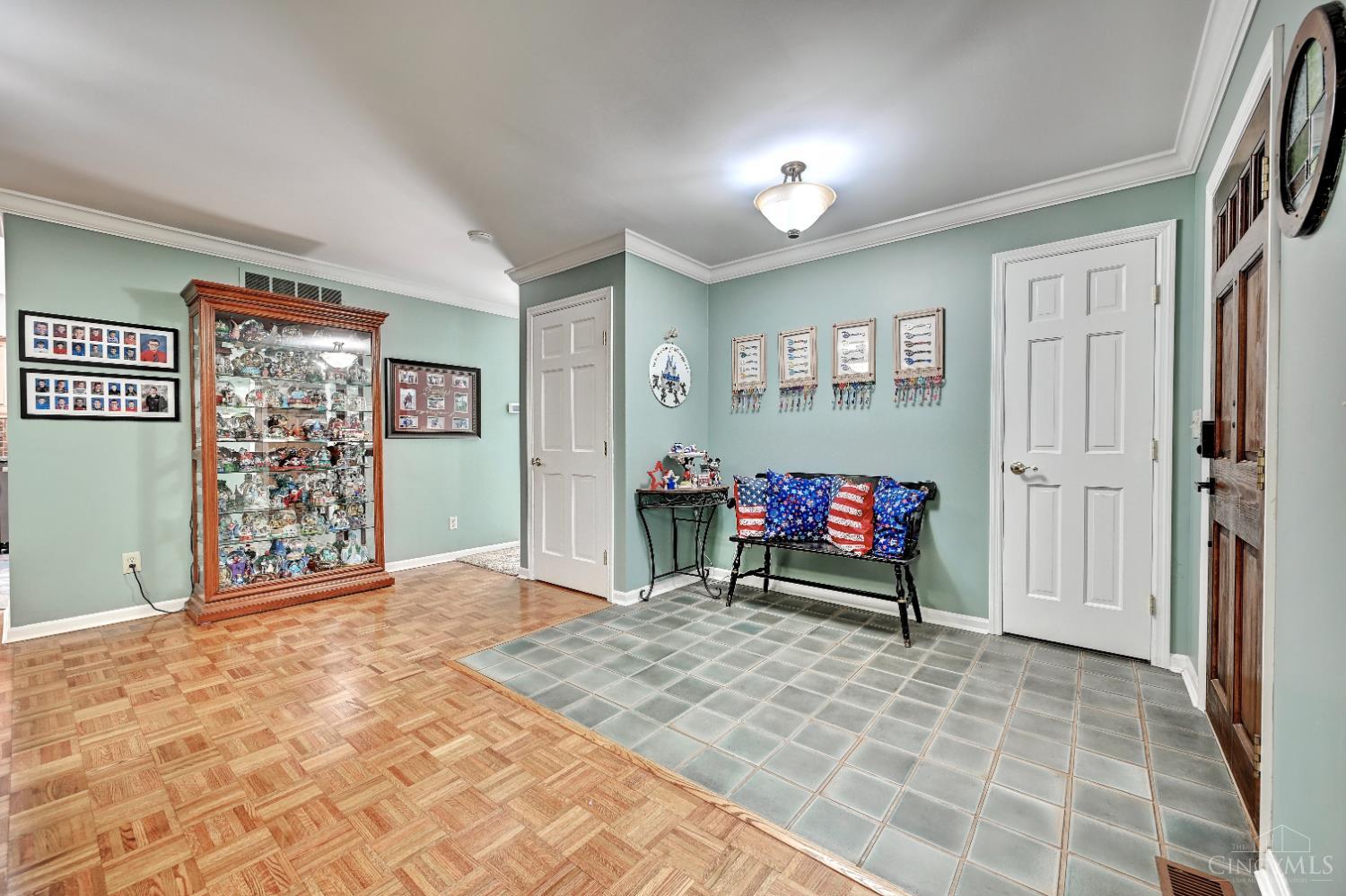 6427 Visitation Drive, Green Twp, OH, 45248 — photo 2