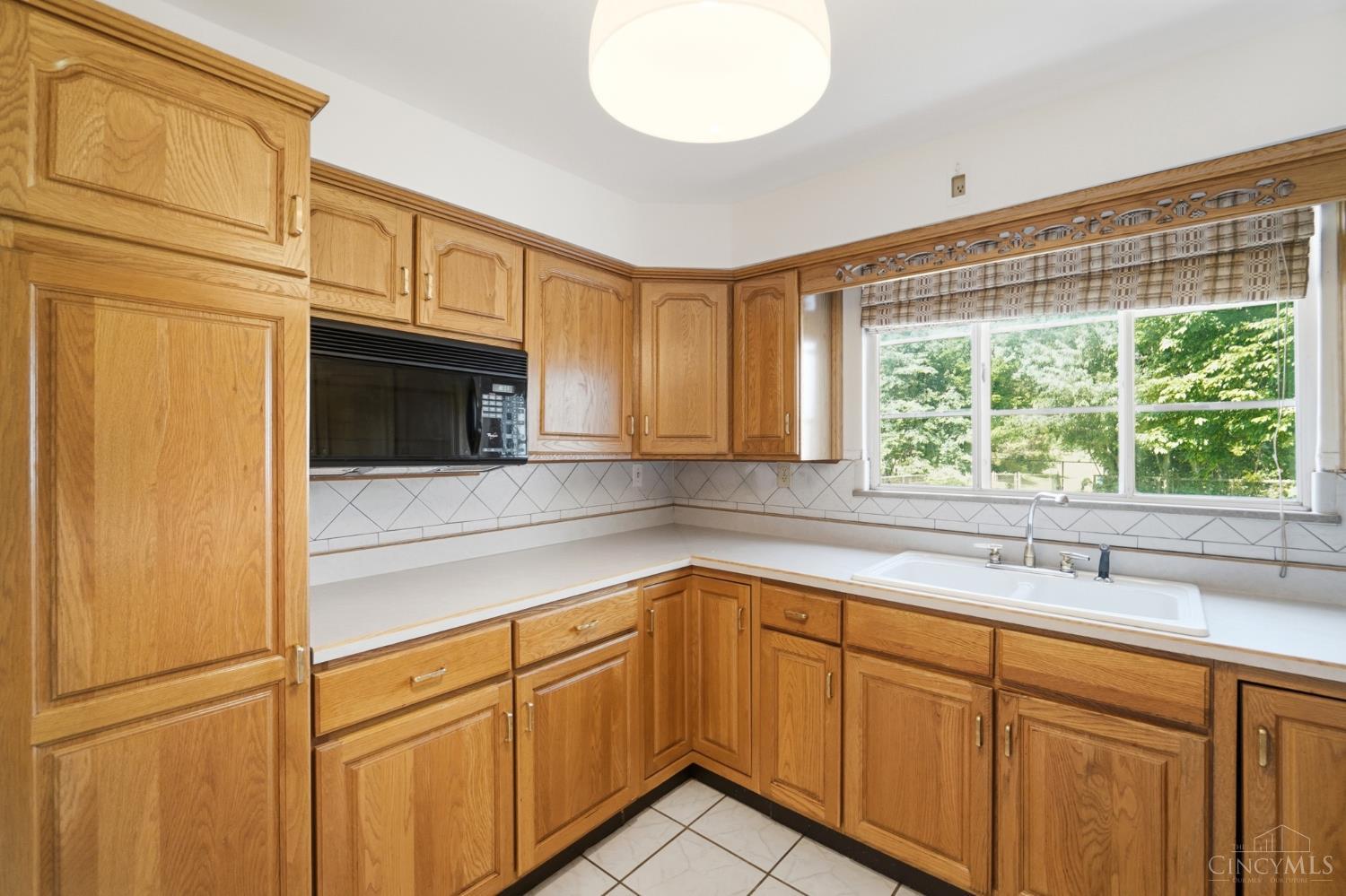 3841 Kilbourne Avenue, Cincinnati, OH, 45209 — photo 11