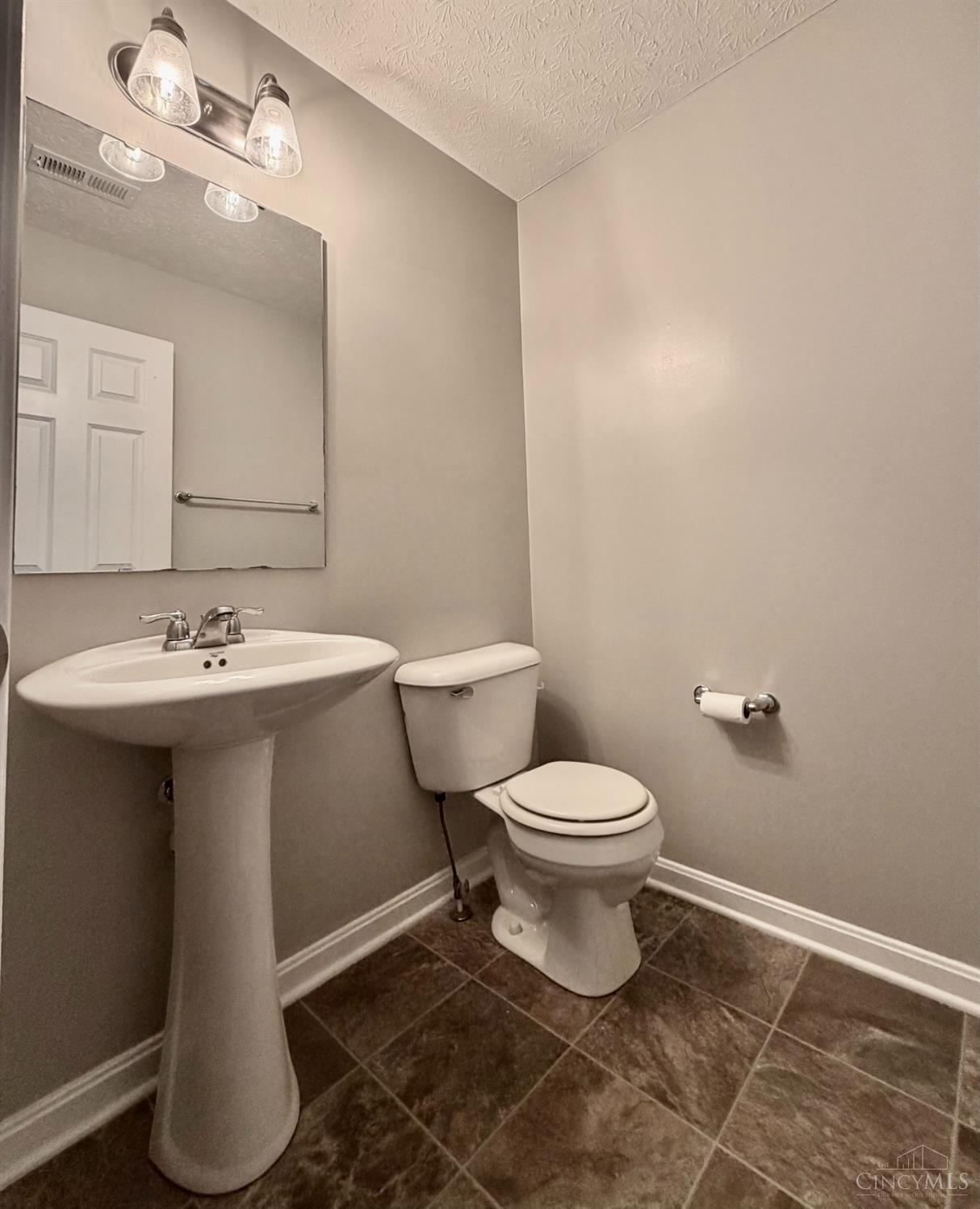 692 Hafton Court, Maineville, OH, 45039 — photo 10