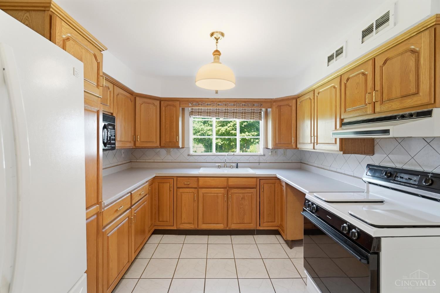 3841 Kilbourne Avenue, Cincinnati, OH, 45209 — photo 10