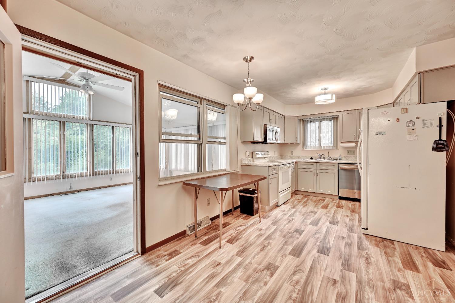 8043 Dimmick Road, West Chester, OH, 45241 — photo 15