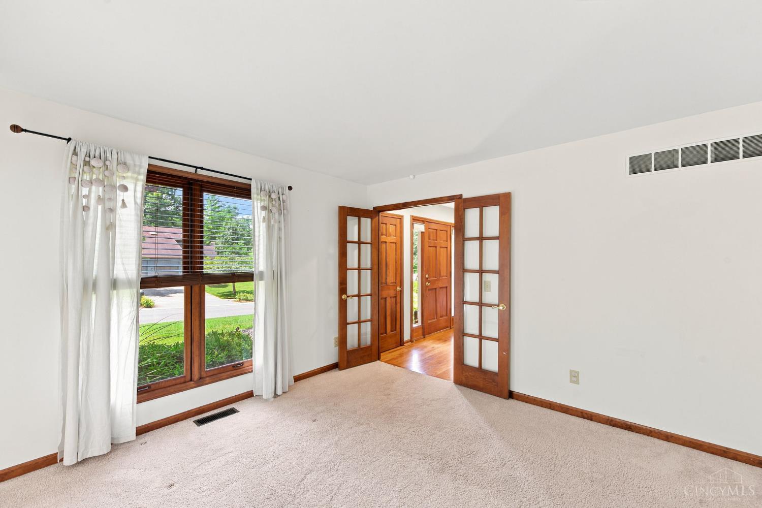 6980 Dovehill Lane, Green Twp, OH, 45248 — photo 10
