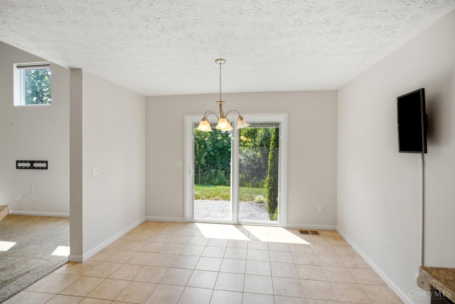 5053 Joy Drive, Liberty Twp, OH, 45044 — photo 17