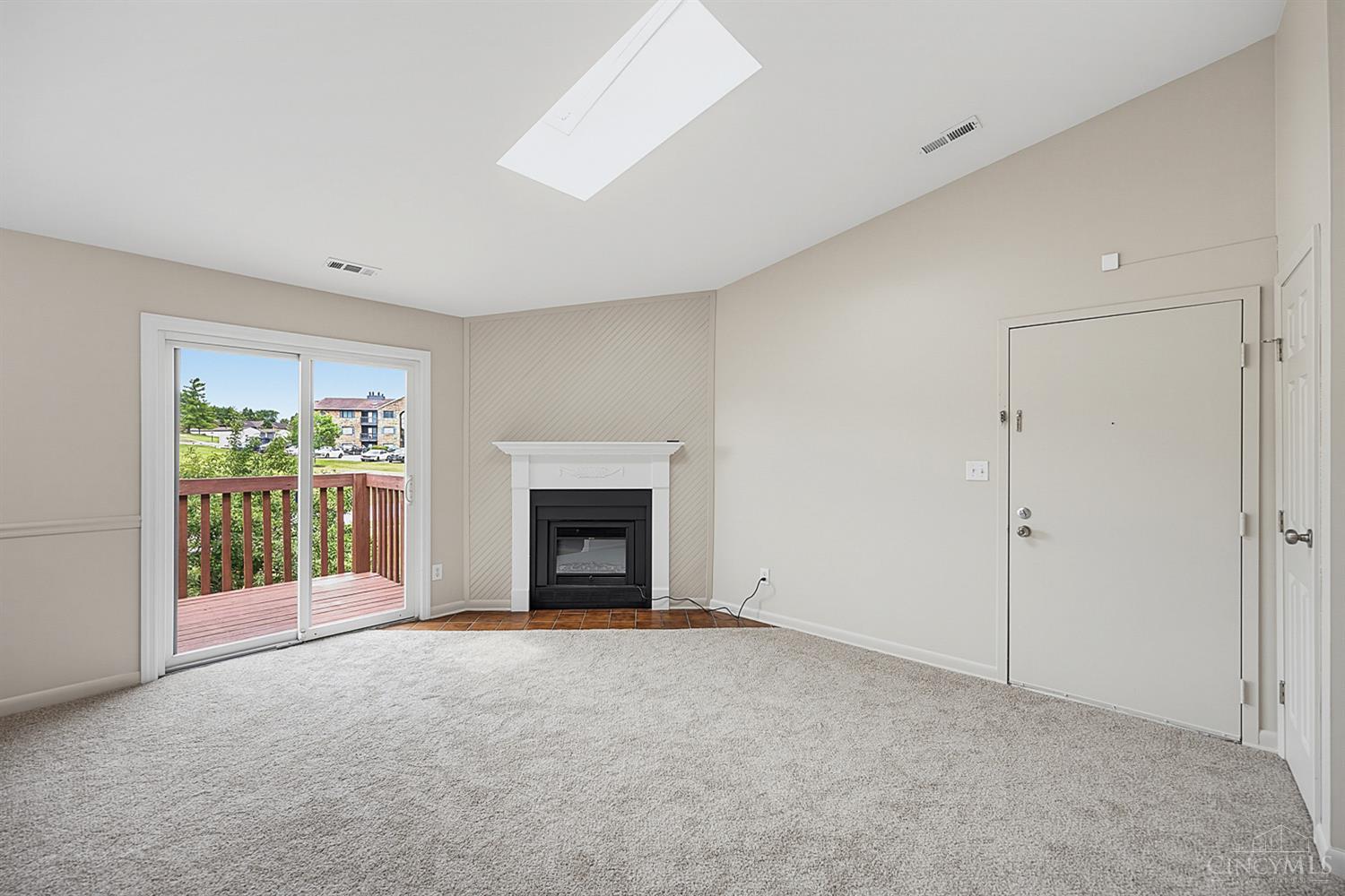 9516 Woodland Hills Drive, West Chester, OH, 45011 — photo 4