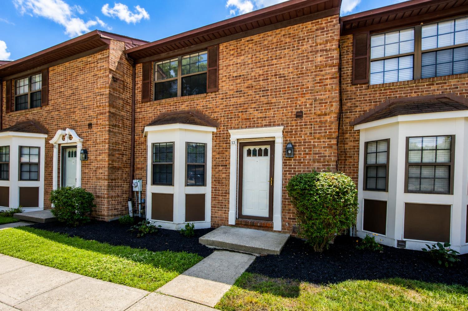 10667 Montgomery Road #13, Montgomery, OH, 45242