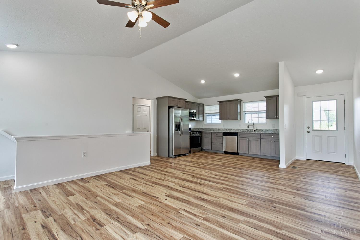 3004 Custer Drive, Franklin Twp, OH, 45171 — photo 5