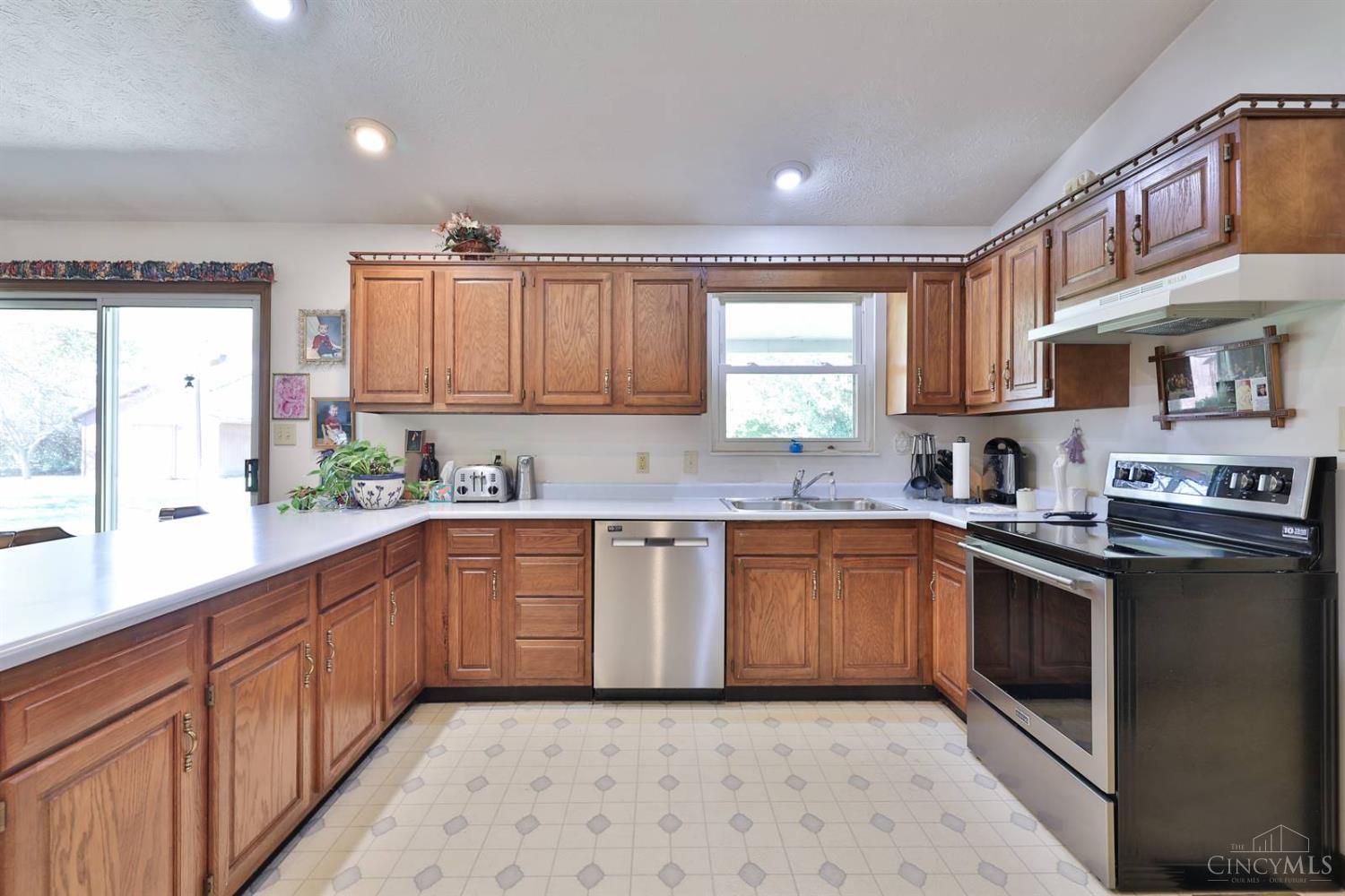16 Lorelei Drive, Perry Twp, OH, 45118 — photo 10