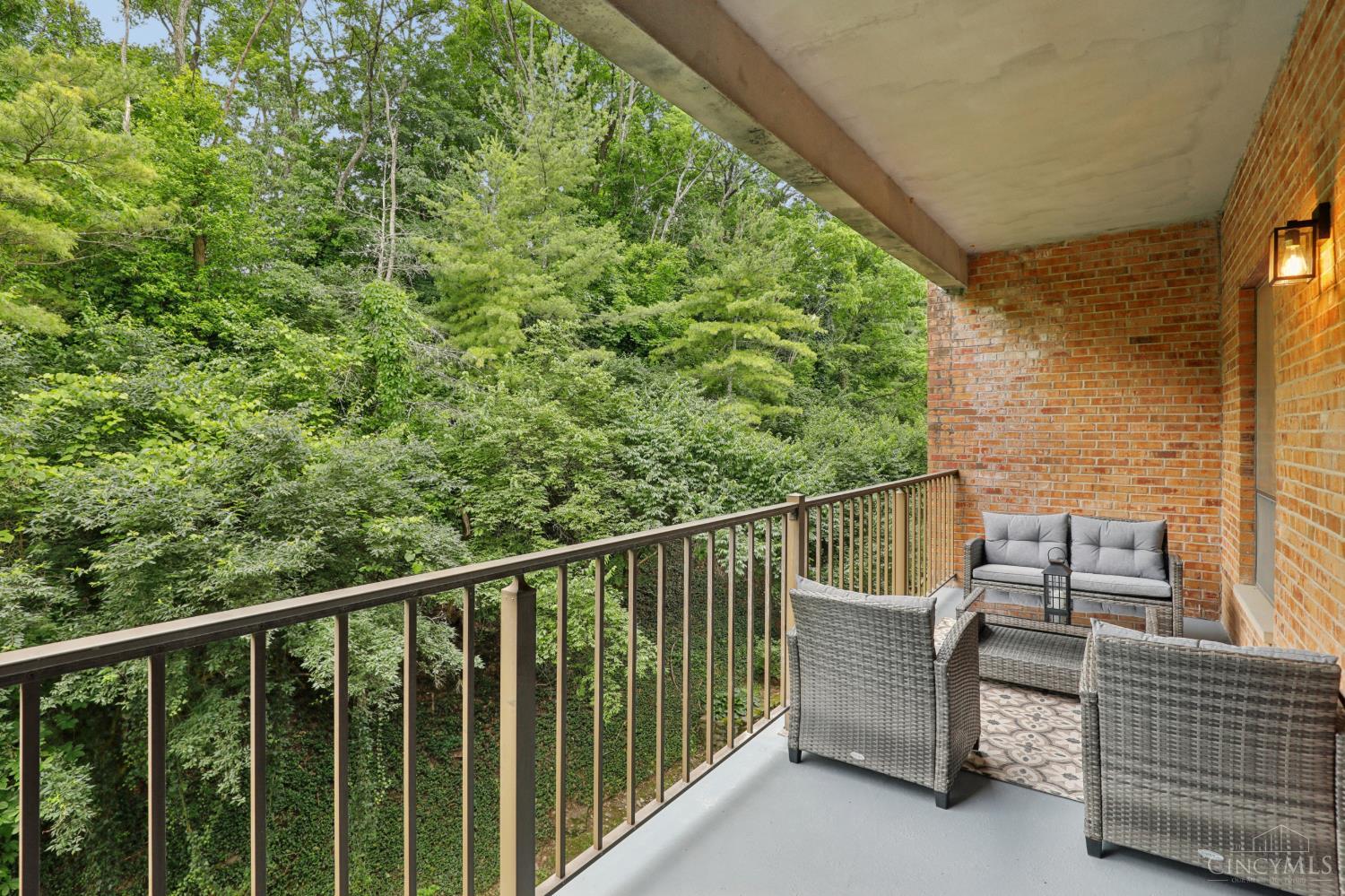 3533 Amberacres Drive #304, Cincinnati, OH, 45237 — photo 25