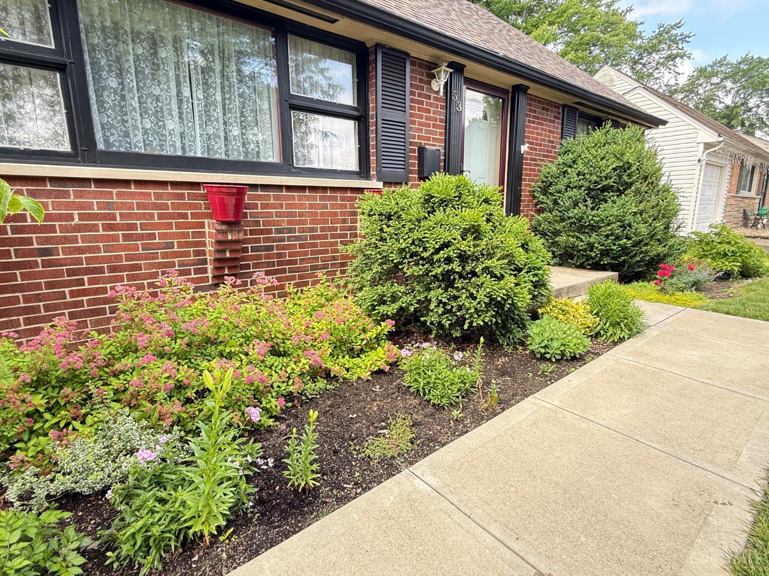 53 Hadley Road, Greenhills, OH, 45218 — photo 2