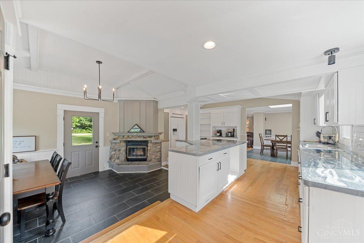 6699 Loveland Miamiville Road, Miami Twp, OH, 45140 — photo 14