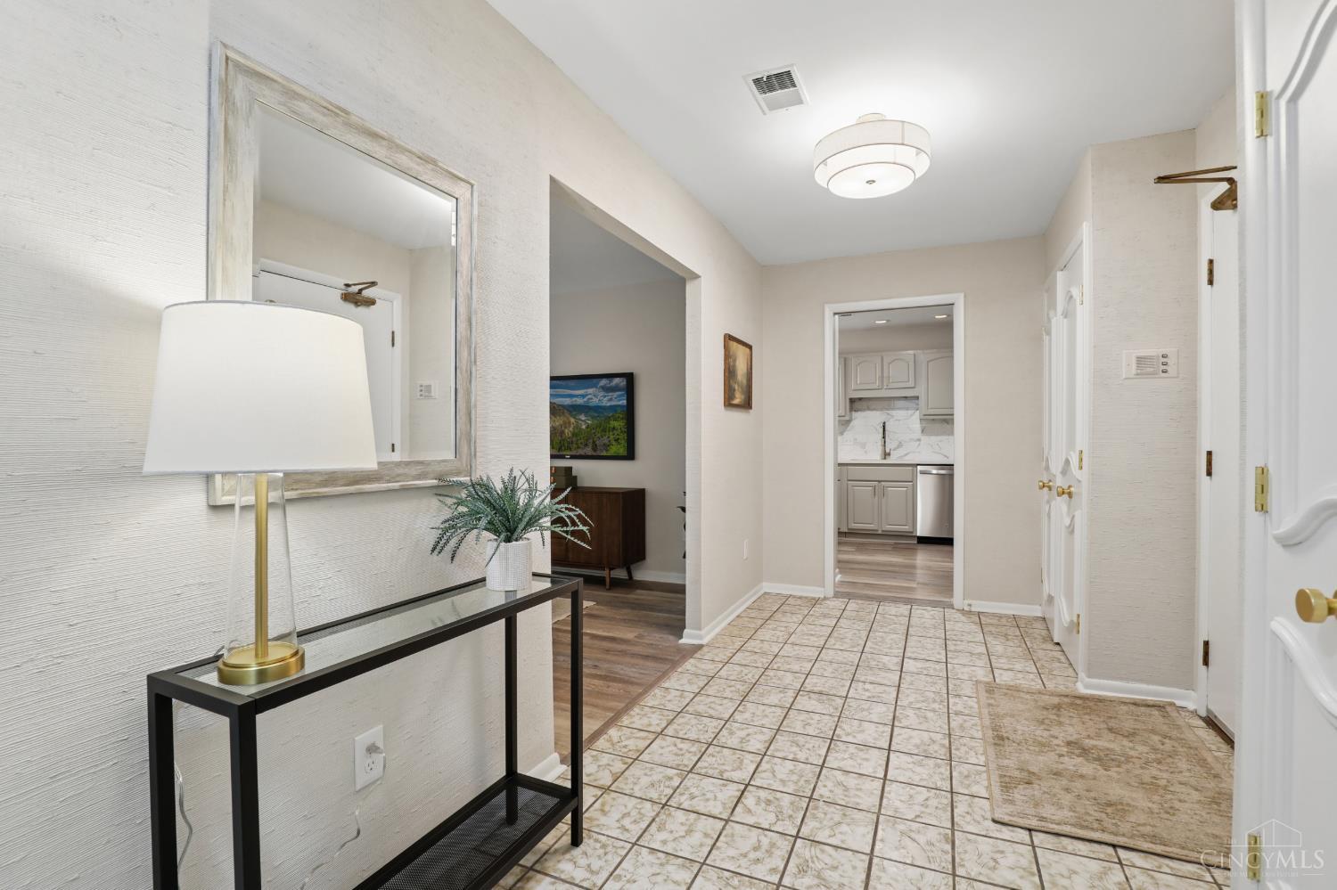 3533 Amberacres Drive #304, Cincinnati, OH, 45237 — photo 13