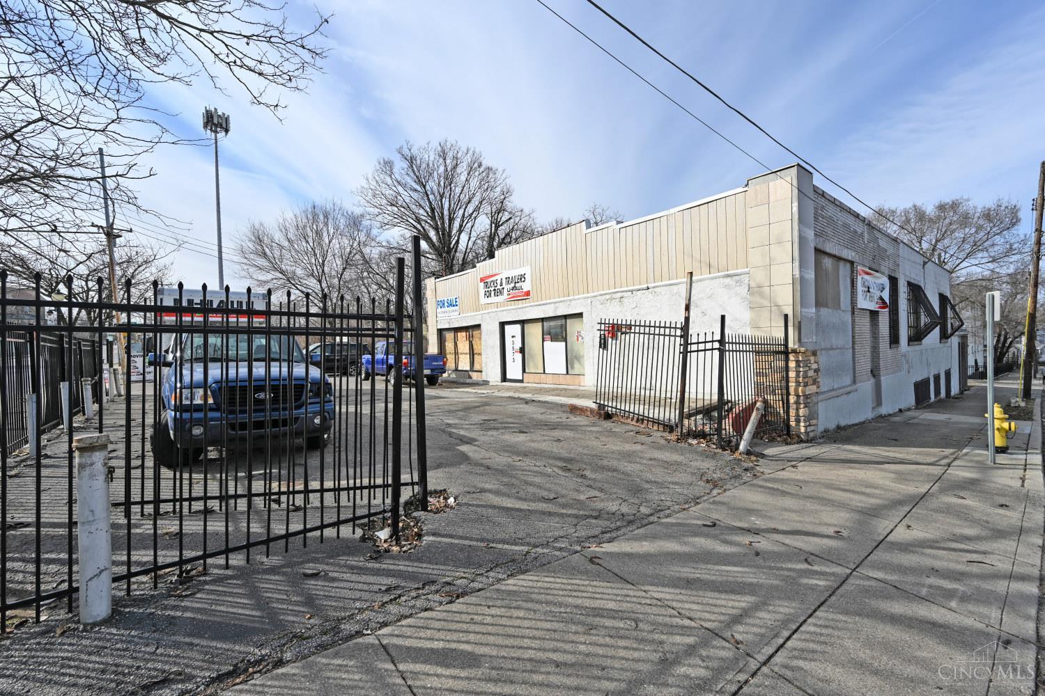 3573 Montgomery Road, Cincinnati, OH, 45207 — photo 3