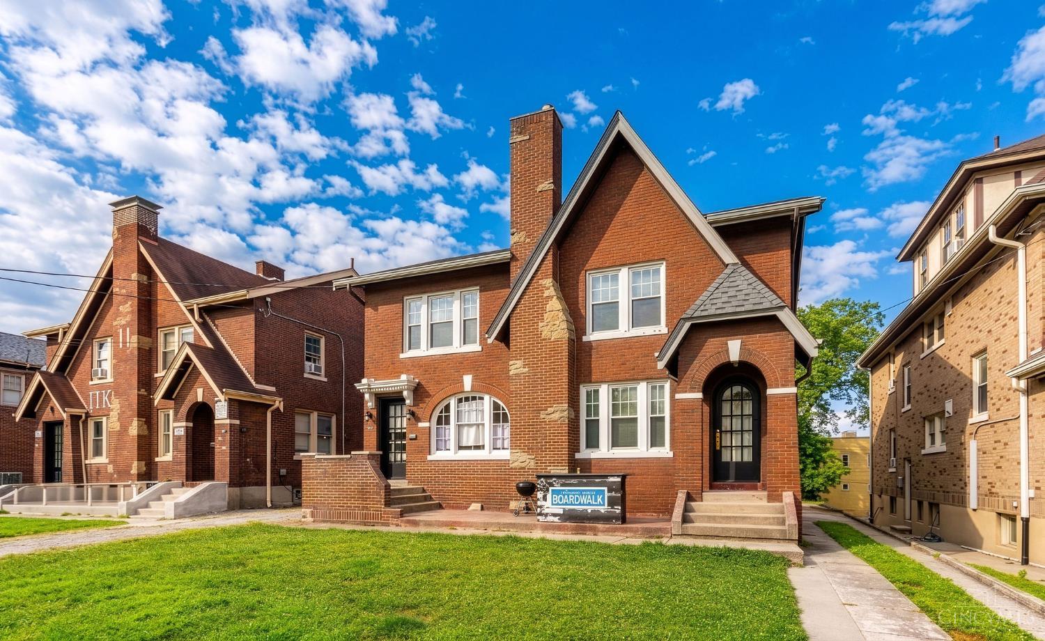 2727 Stratford Avenue, Cincinnati, OH, 45220 — photo 2