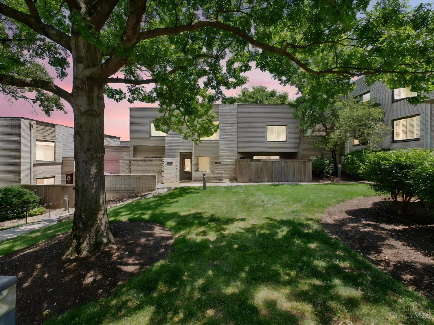 2332 Dana Avenue, Cincinnati, OH, 45208
