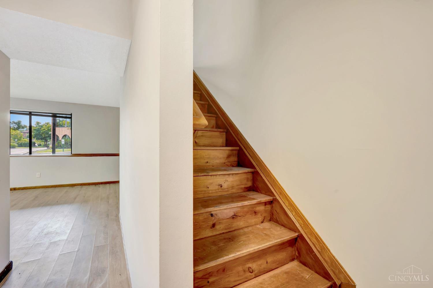10667 Montgomery Road #13, Montgomery, OH, 45242 — photo 12