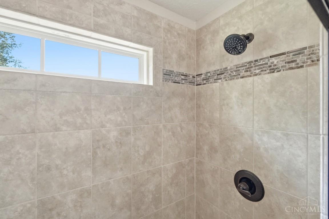 5935 Brunswick Court, Liberty Twp, OH, 45044 — photo 38