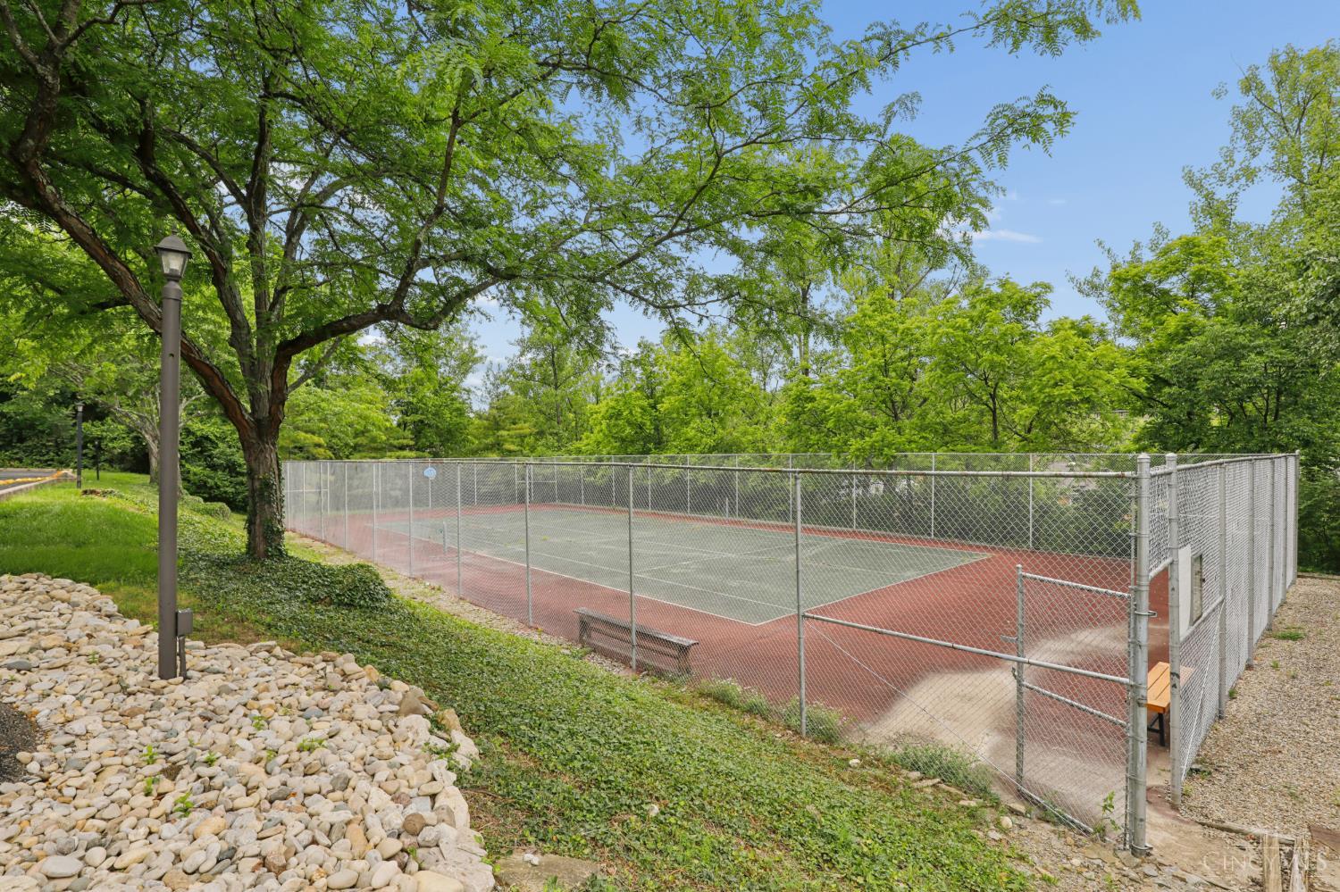 3533 Amberacres Drive #304, Cincinnati, OH, 45237 — photo 32