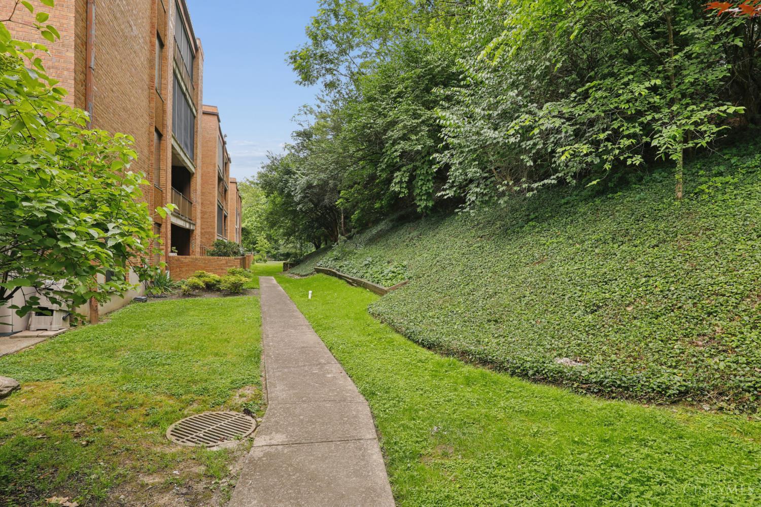 3533 Amberacres Drive #304, Cincinnati, OH, 45237 — photo 37