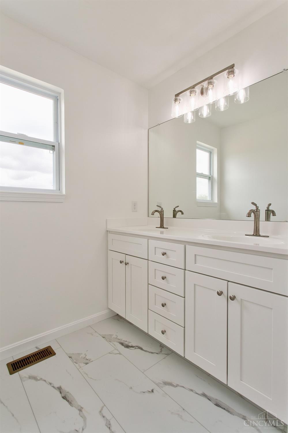 3004 Custer Drive, Franklin Twp, OH, 45171 — photo 11