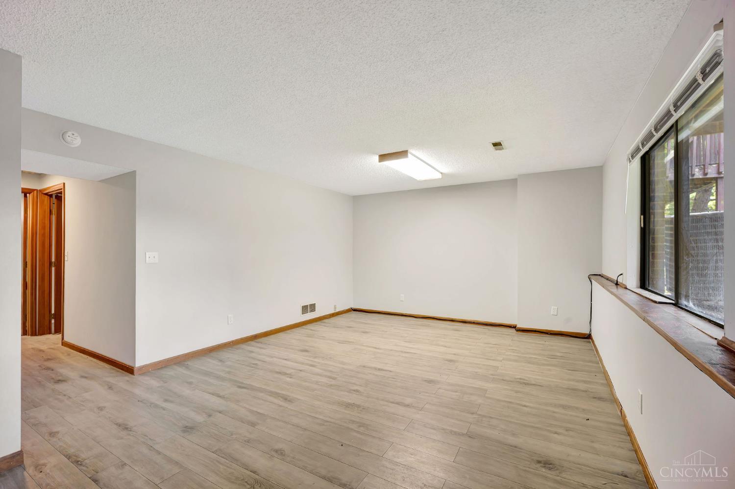 10667 Montgomery Road #13, Montgomery, OH, 45242 — photo 24