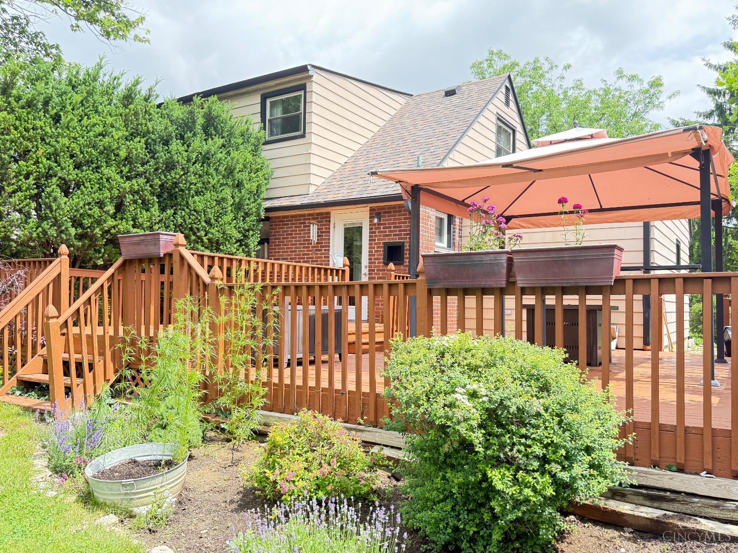 53 Hadley Road, Greenhills, OH, 45218 — photo 10