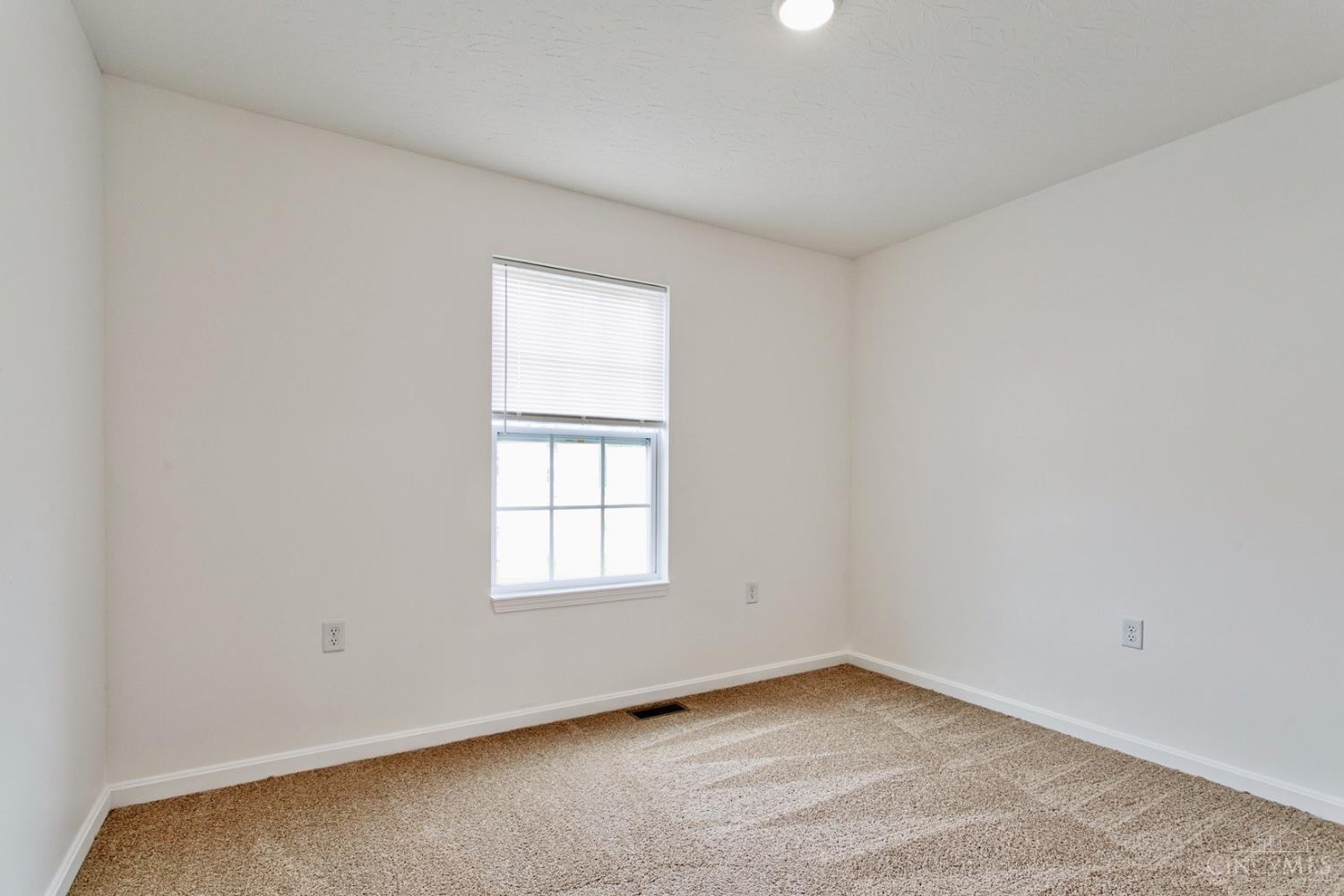 3004 Custer Drive, Franklin Twp, OH, 45171 — photo 17
