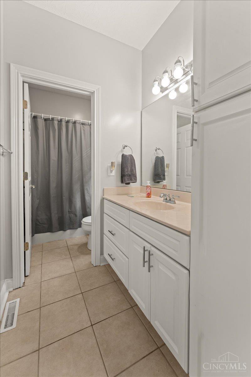 820 Indian Lakes Boulevard, Washington Twp, OH, 45113 — photo 32