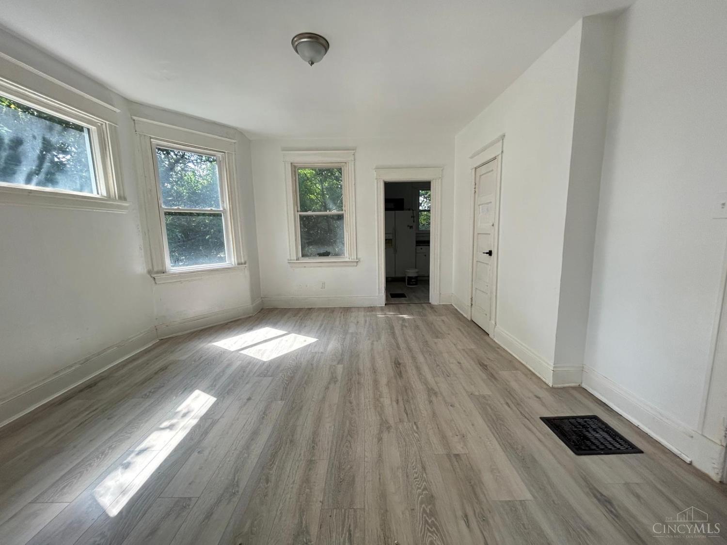 3719 Laclede Ave, Cincinnati, OH, 45205 — photo 13