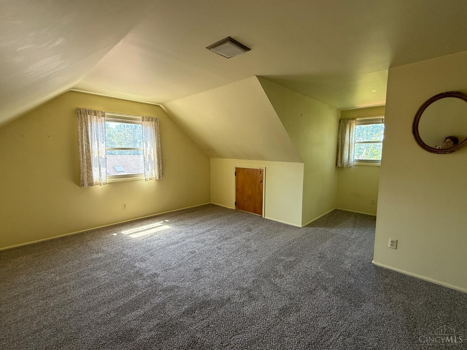 53 Hadley Road, Greenhills, OH, 45218 — photo 17