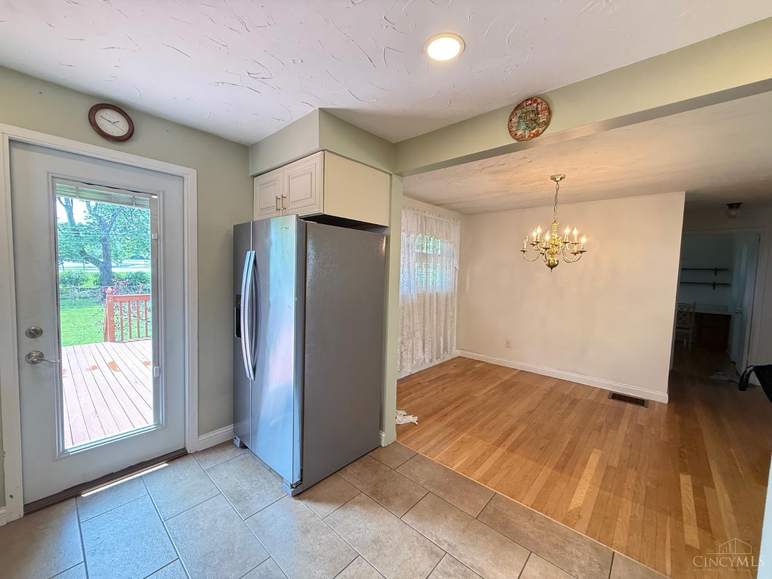 53 Hadley Road, Greenhills, OH, 45218 — photo 7