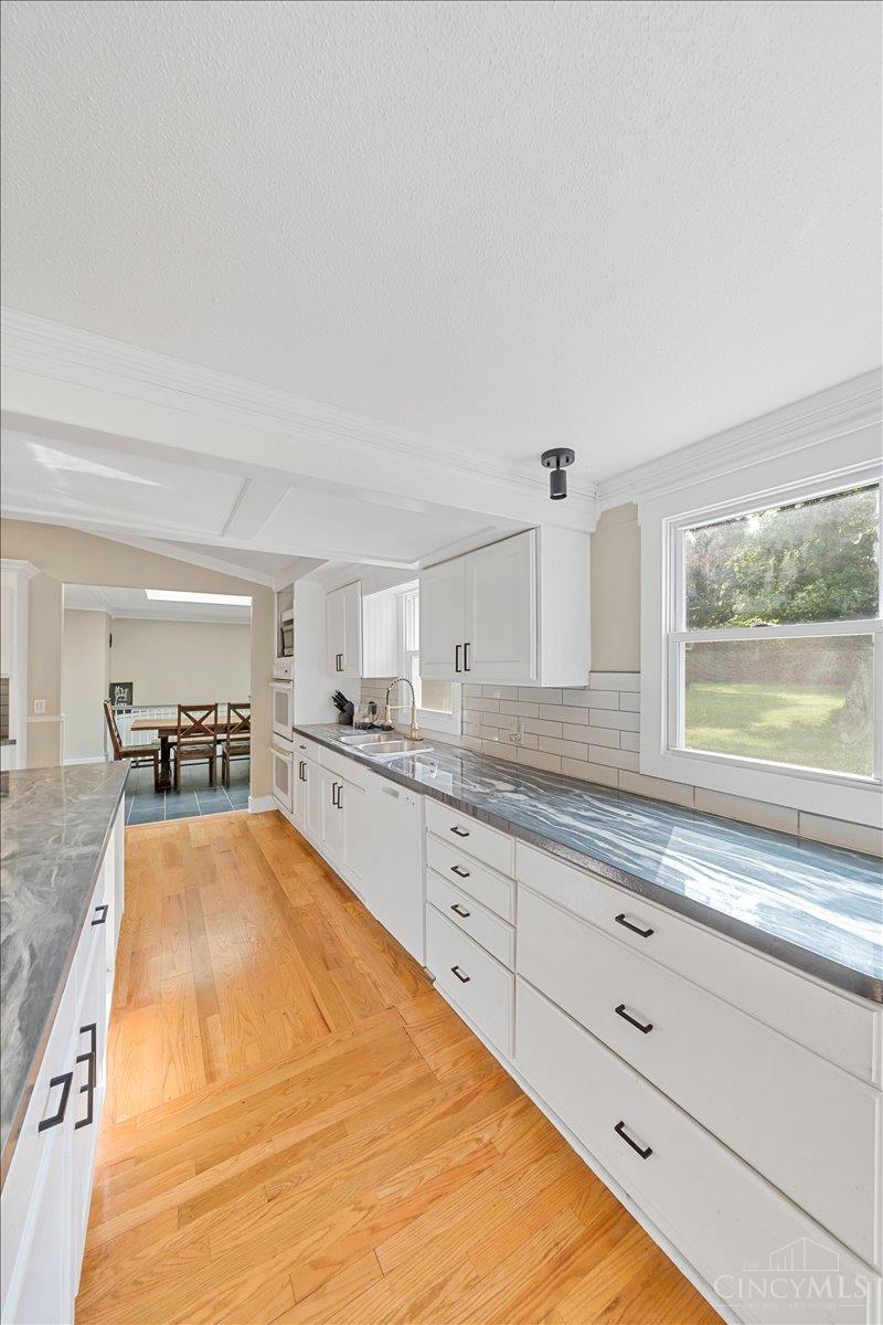 6699 Loveland Miamiville Road, Miami Twp, OH, 45140 — photo 16
