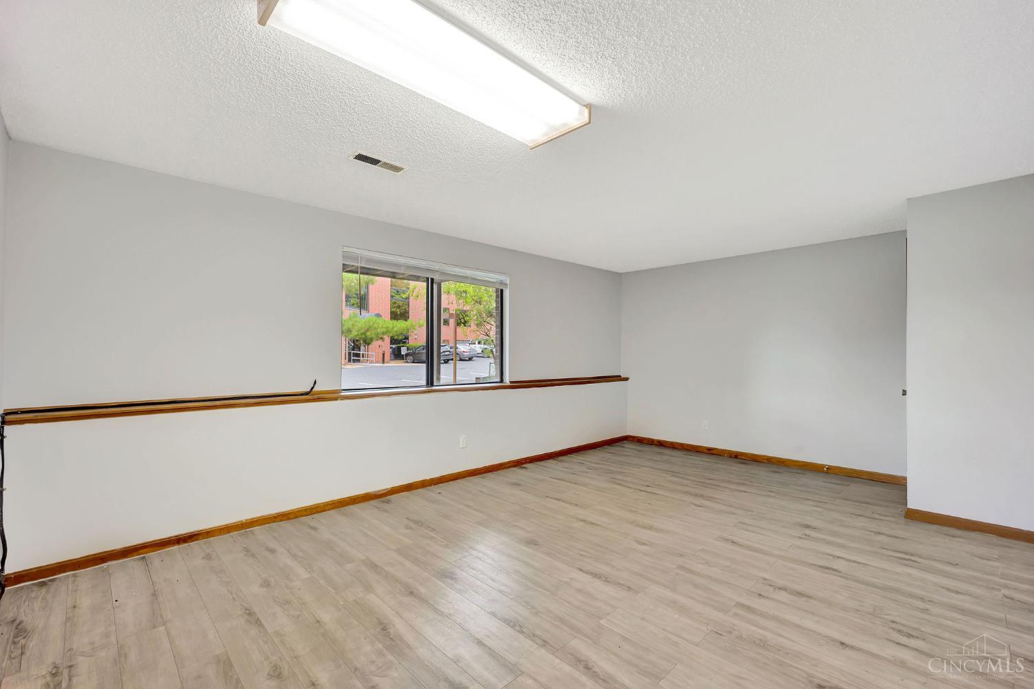 10667 Montgomery Road #13, Montgomery, OH, 45242 — photo 22