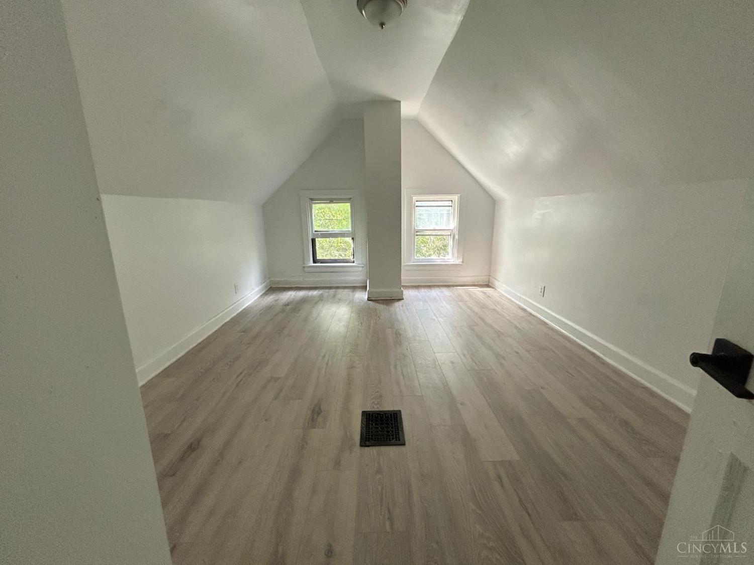 3719 Laclede Ave, Cincinnati, OH, 45205 — photo 5