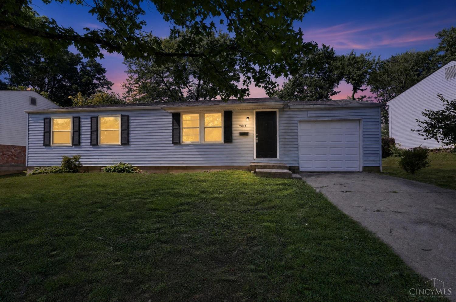 9845 Loralinda Drive, Colerain Twp, OH, 45251 — photo 2