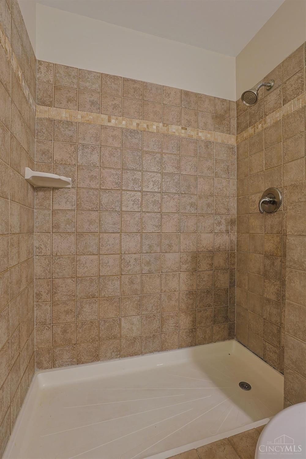 6947 Dimmick Road, West Chester, OH, 45069 — photo 30