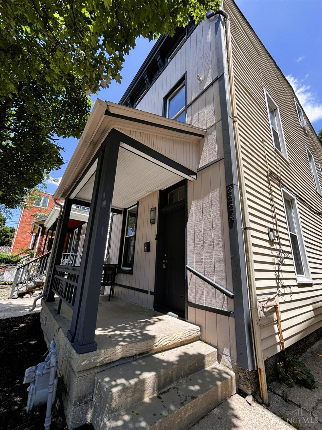 Homes for sale in Cincinnati, OH | 2224 Victor St, Cincinnati, OH 45219 | MLS# 1886683