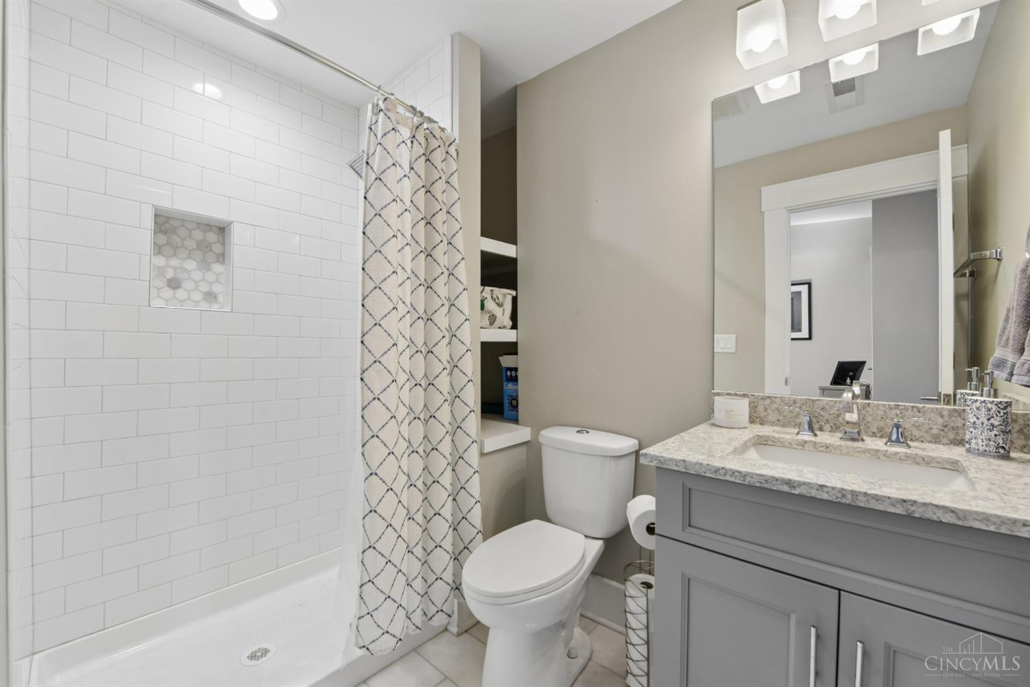 817 Broadway Street #3, Cincinnati, OH, 45202 — photo 20