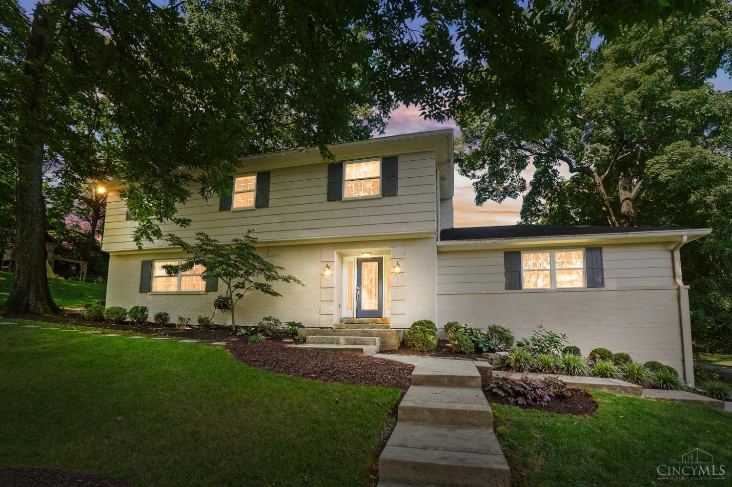 2899 Saddleback Drive