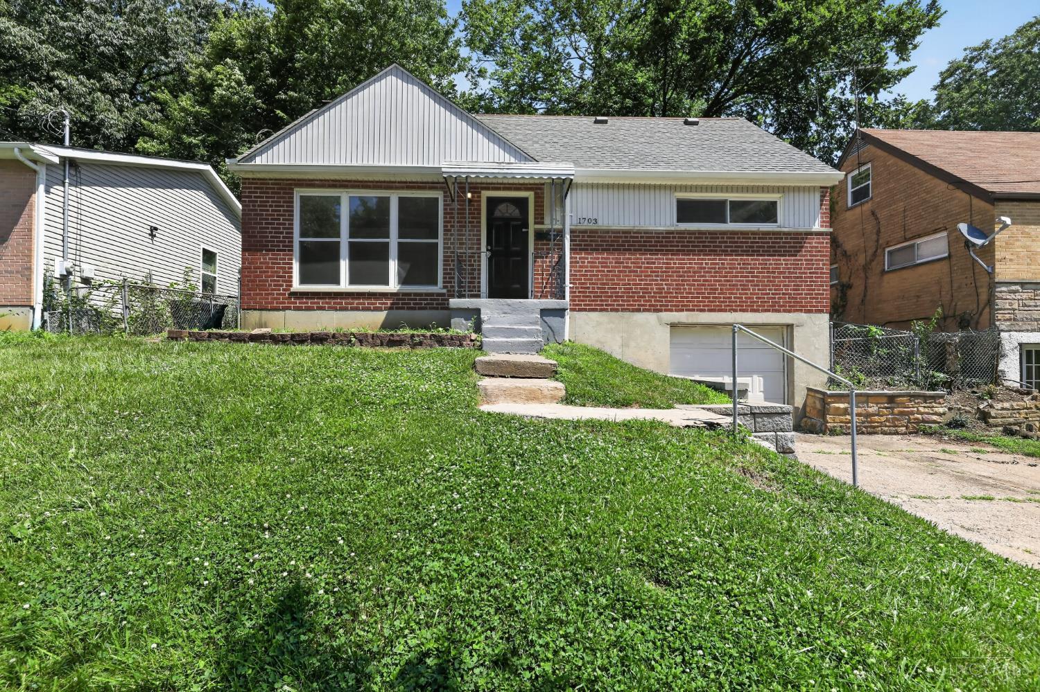 1703 Ashbrook Drive, Cincinnati, OH, 45238 — photo 3