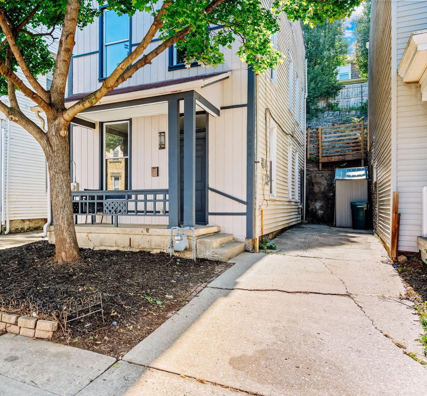 Homes for sale in Cincinnati, OH | 2224 Victor St, Cincinnati, OH 45219 | MLS# 1886683