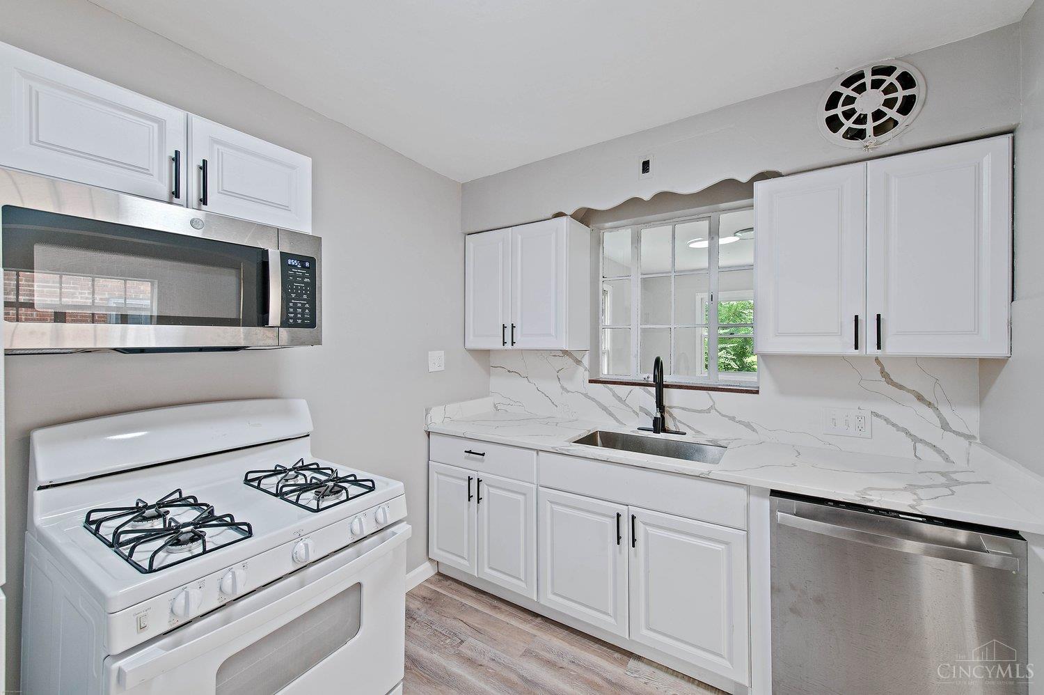 1190 Lynnebrook Drive, Cincinnati, OH, 45224 — photo 6