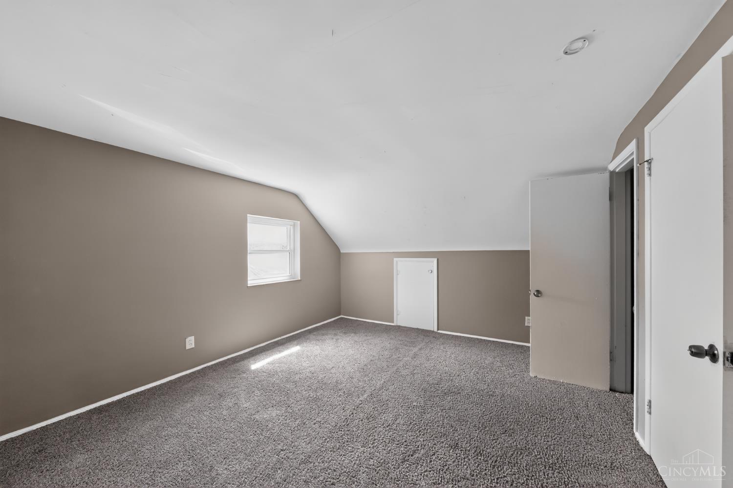 1703 Ashbrook Drive, Cincinnati, OH, 45238 — photo 17