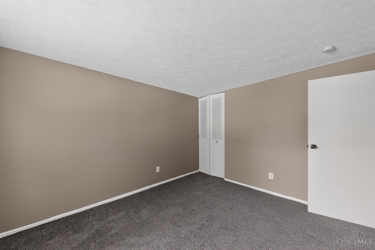 9845 Loralinda Drive, Colerain Twp, OH, 45251 — photo 15