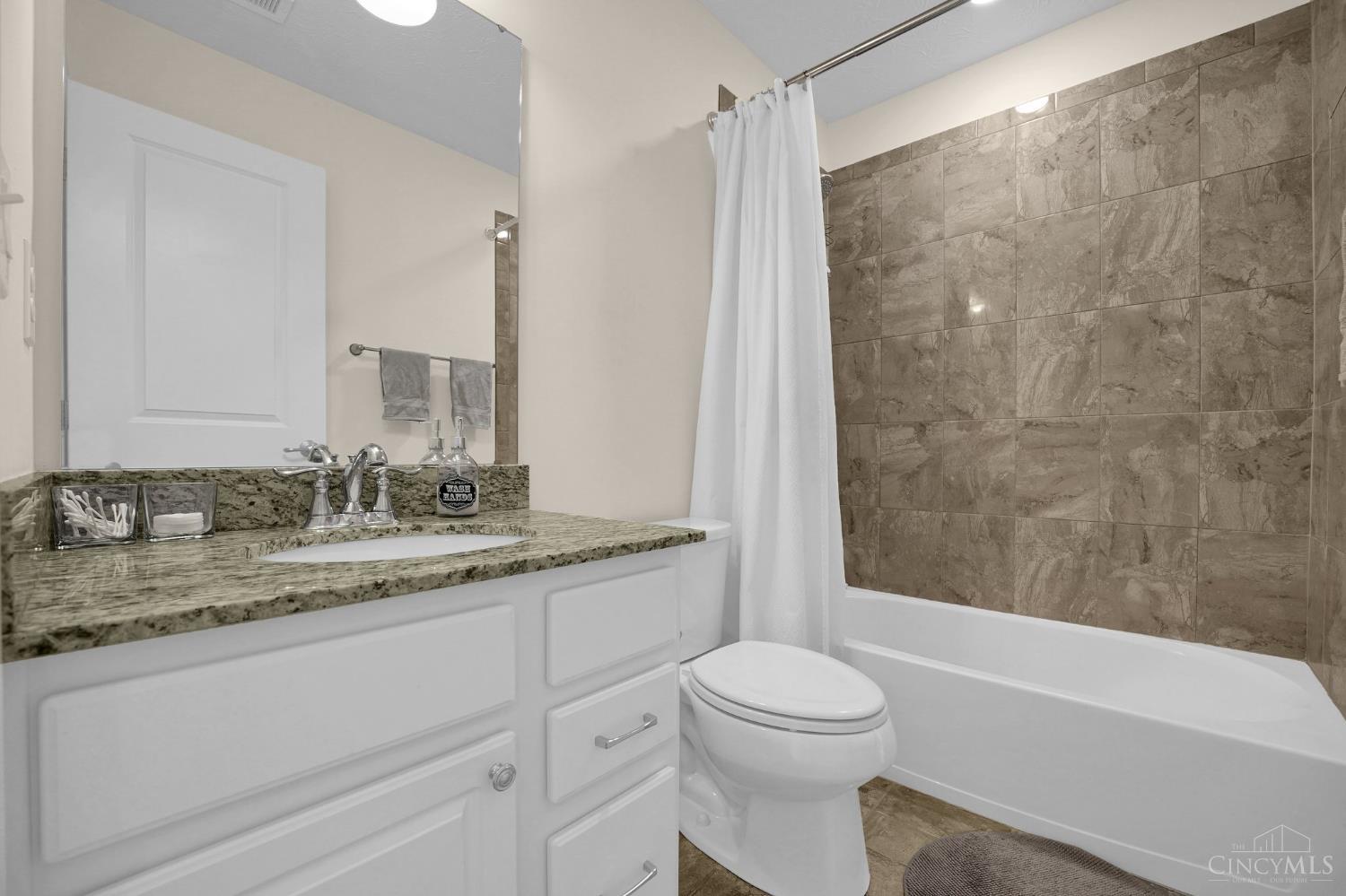 6468 Holly Lane, Fairfield Twp, OH, 45011 — photo 12