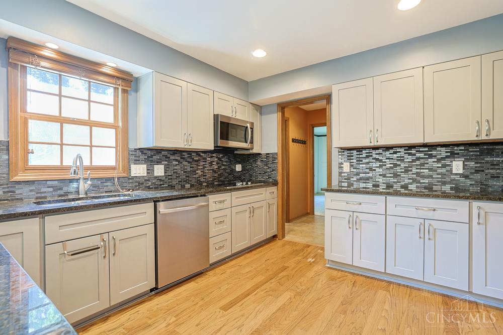 9429 Stonecrest Court, Symmes Twp, OH, 45249 — photo 7